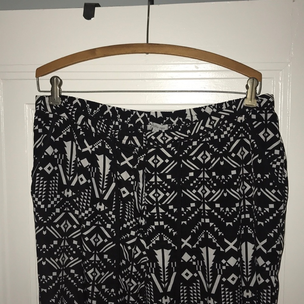 Tribal print joggers with zipper
